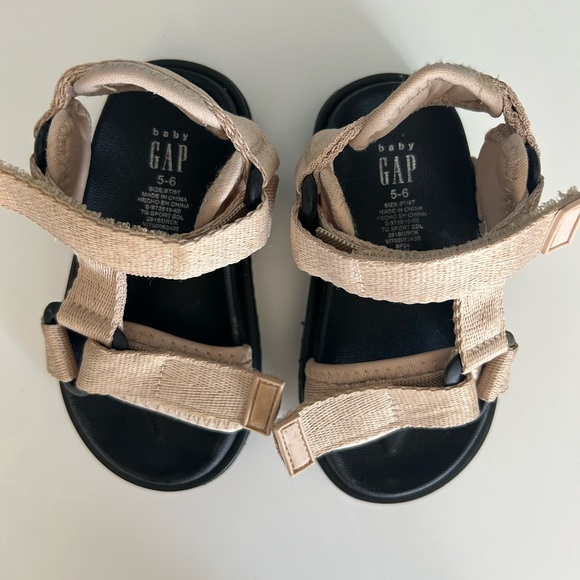 Gap sandals - Picture 2 of 2
